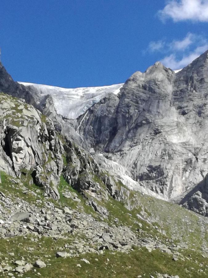 Готель Rifugio Stella Alpina Saviore dell'Adamello Екстер'єр фото