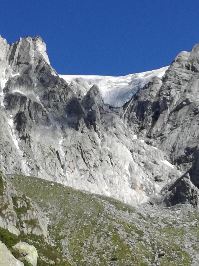 Готель Rifugio Stella Alpina Saviore dell'Adamello Екстер'єр фото